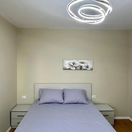 Apartment Via *